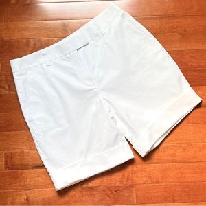 346 Brooks Brothers White shorts